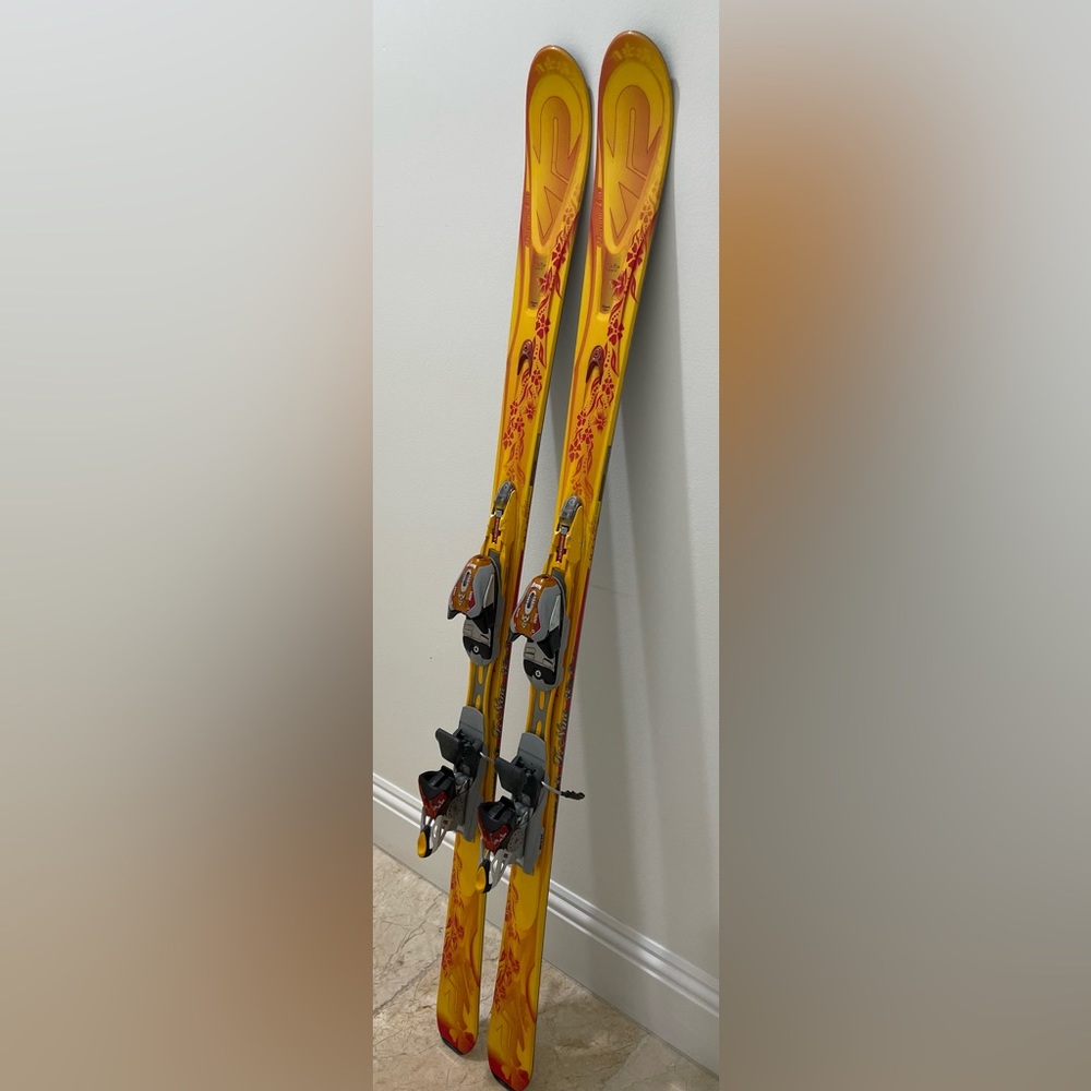 K2 160 downhill  skis Burnin Luv